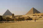 pyramids10.jpg (86731 バイト)